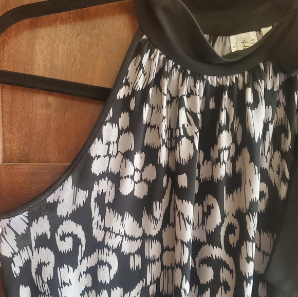 Halter Tank Top in Black with Gray Flowers Large - Picture 3 of 5